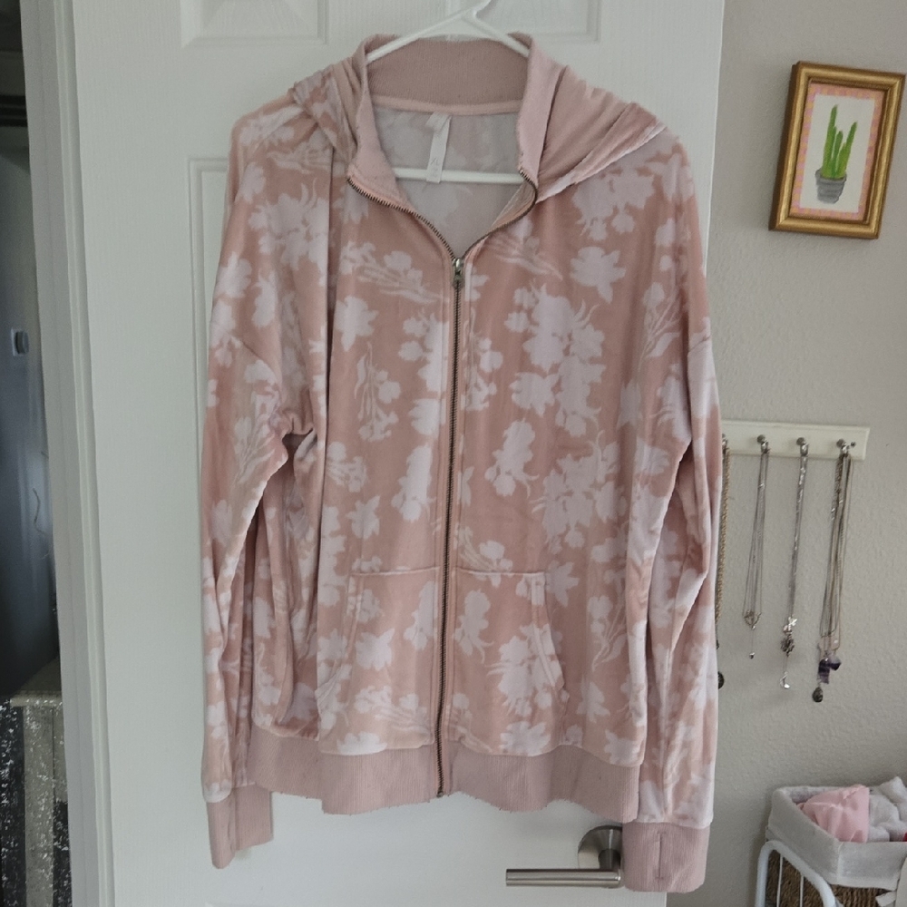 LuLaRoe Cozy Bethany Velour Sweatshirt/Cozy JAX Sweatpants Set - Picture 3 of 16